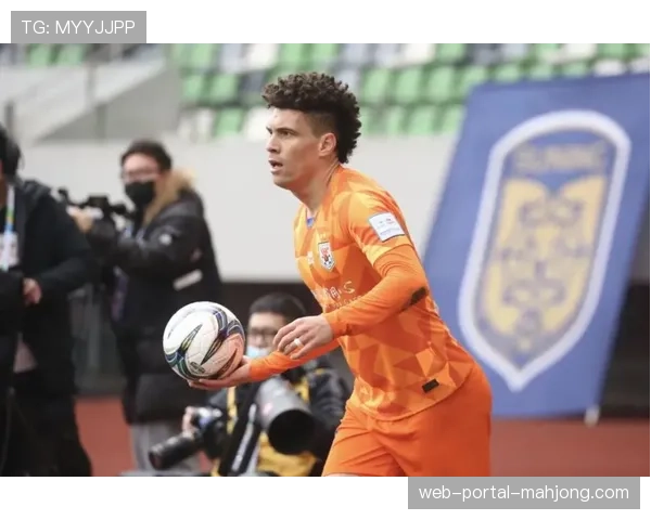 【2026年4月中超联赛·赛前·动态泰山队发布对阵海港赛前训练图，强调由守转攻的“三秒原则”